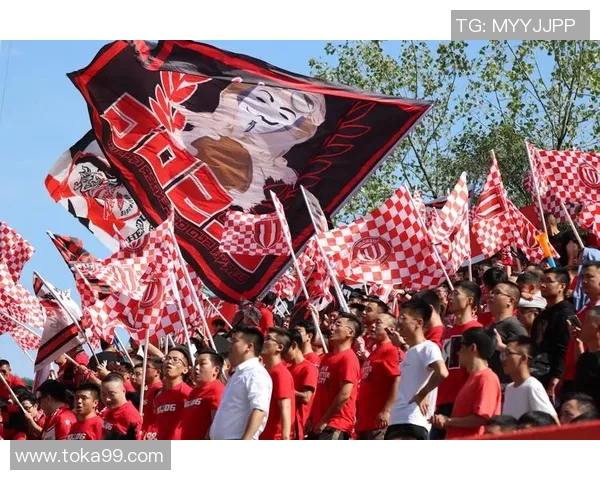 足球巨星生日大盘点 揭秘那些特别的诞生日期与传奇故事 足球巨星生日大盘点 揭秘那些特别的诞生日期与传奇故事